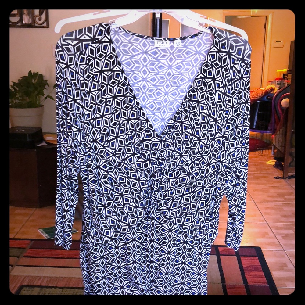 Cato W18/20 flowy, top w/ asymmetrical designs